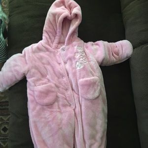 Snow suit pink size 6-9 months like new